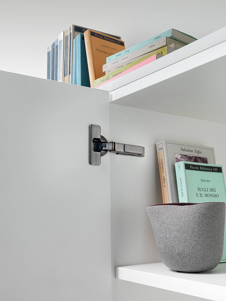 Salice 1/2" Overlay (C1R6DE9) SOFT CLOSE Dowelled Silentia Plus Series 100 Hinge Nickel - Image 2