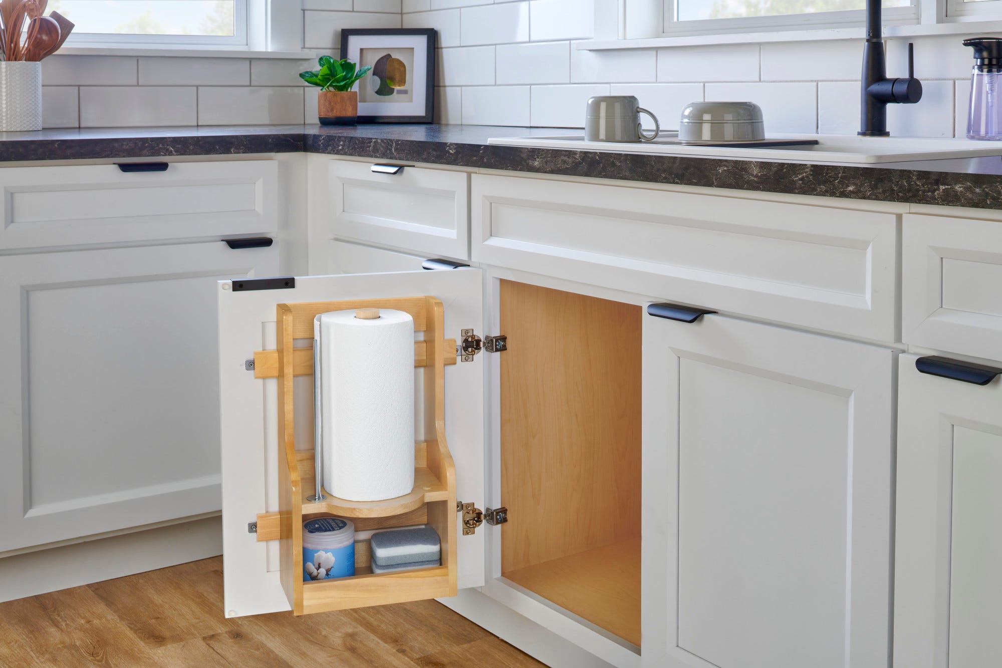 18" Maple Door-Mounted Paper Towel Holder - Image 2